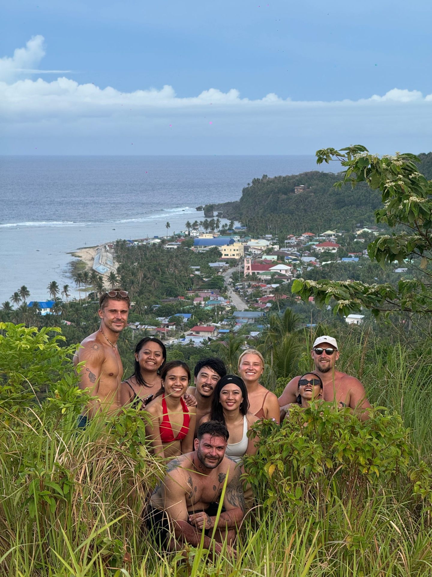The group above the coast, Juan & Lonely